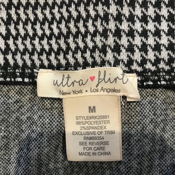 ❌SOLD❌ PLAID SKIRT - Picture 2 of 3